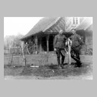 110-0002 Deutsche Soldaten als Einquartierung im Jahre 1939 im Insthaus.jpg